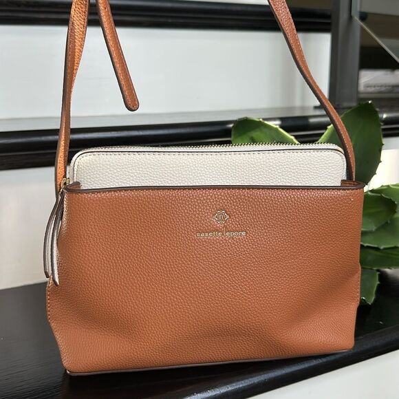 Nanette Lepore Vegan Leather Crossbody Shoulder Bag purse Like New, All-Season - Picture 1 of 9